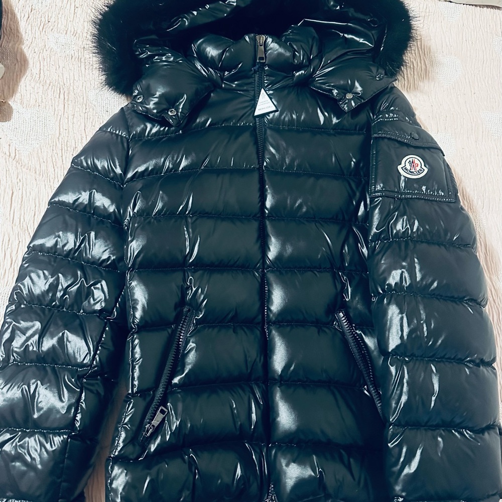Moncler Shiny Black Quilted Jacket with Fur Trim